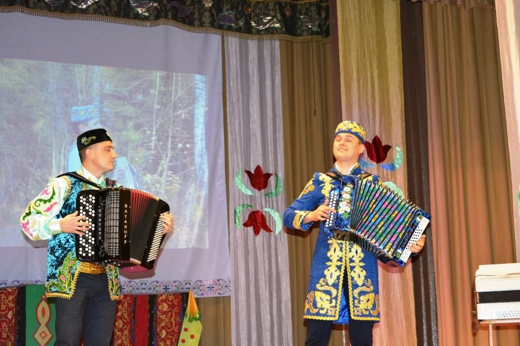 Айнур Габдулхаков Фәйзулла Туишев исемендәге республика гармунчылар смотр-бәйгесенең 1 нче дәрәҗә лауреты булды