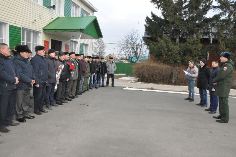 Саба  ракетачылар  һәм  артиллеристлары митингка чыкты