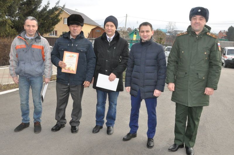 Саба  ракетачылар  һәм  артиллеристлары митингка чыкты