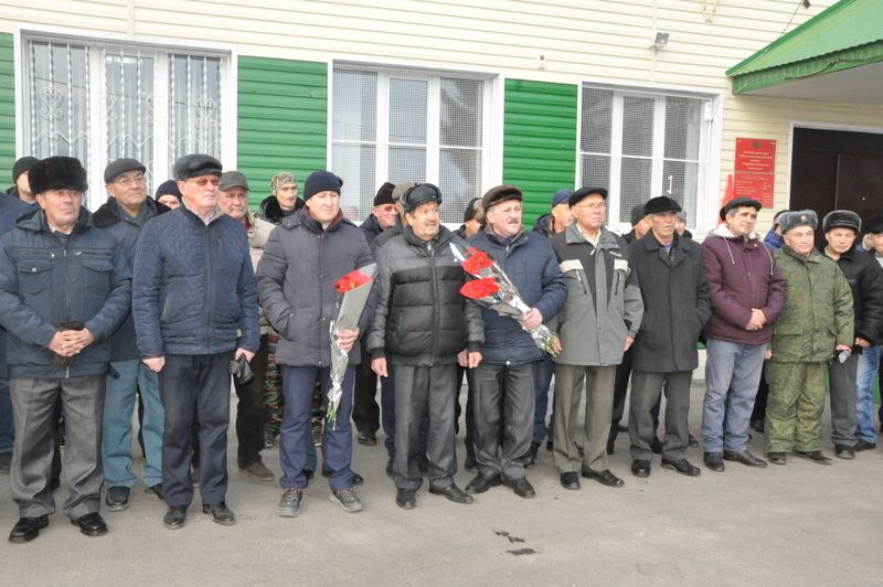 Саба  ракетачылар  һәм  артиллеристлары митингка чыкты