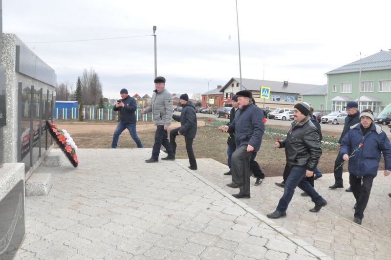 Саба  ракетачылар  һәм  артиллеристлары митингка чыкты