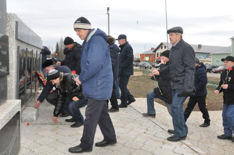 Саба  ракетачылар  һәм  артиллеристлары митингка чыкты