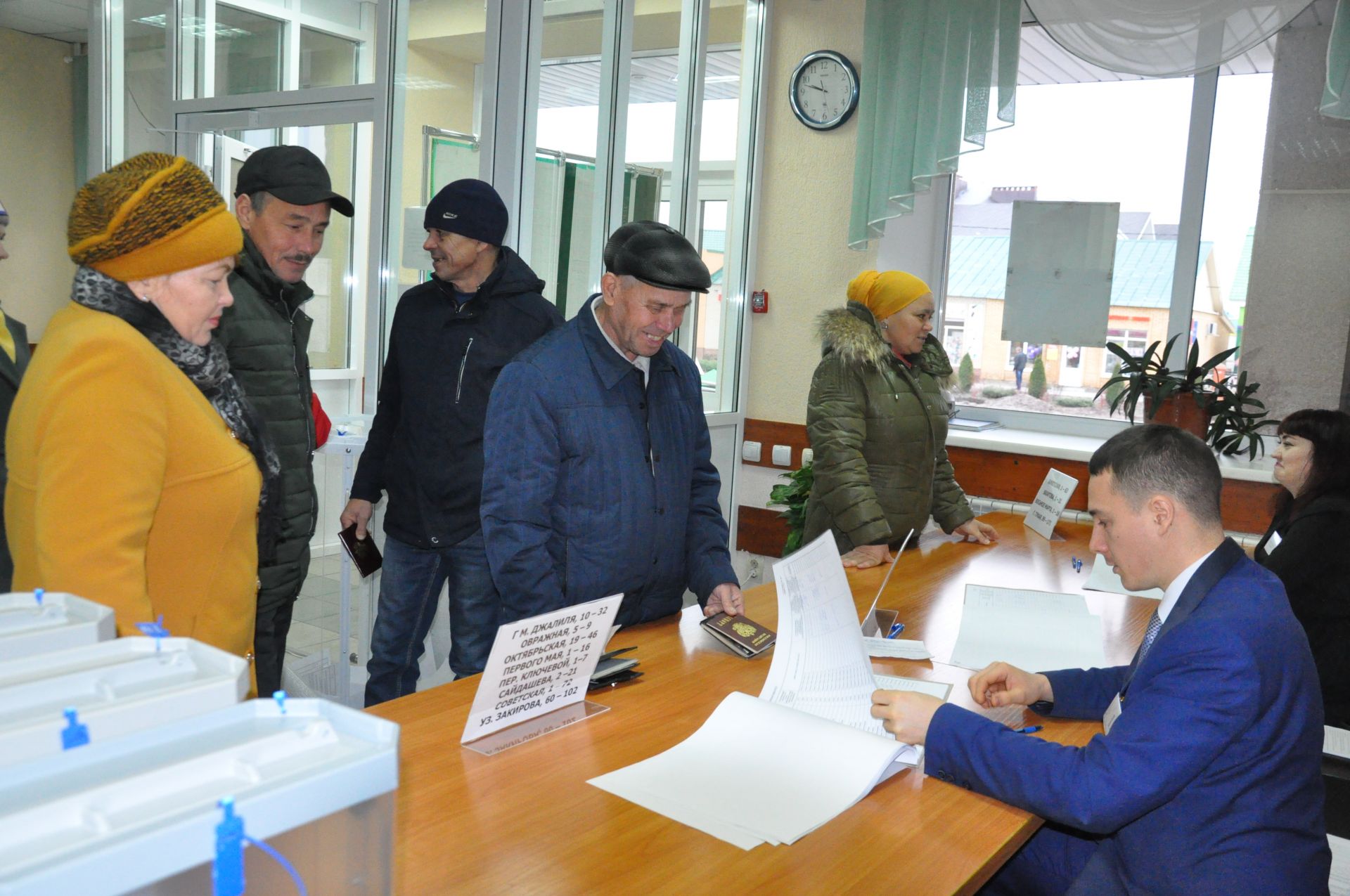 Саба районында үзара салымга урамнарга  вак таш һәм асфальт салырга, Сабада билгесез  солдат  һәйкәлен бронзадан коярга  җыеналар