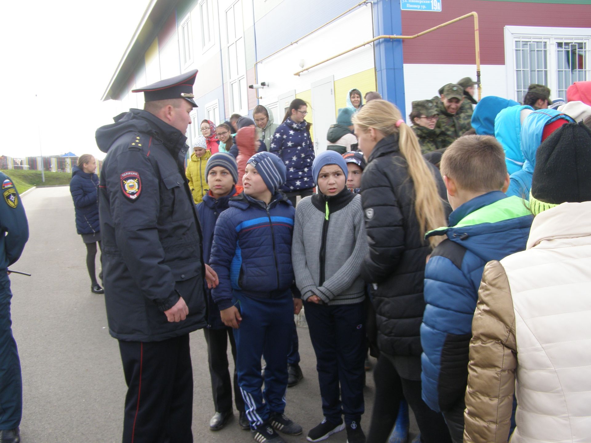 Полицейский  булып тумыйлар...