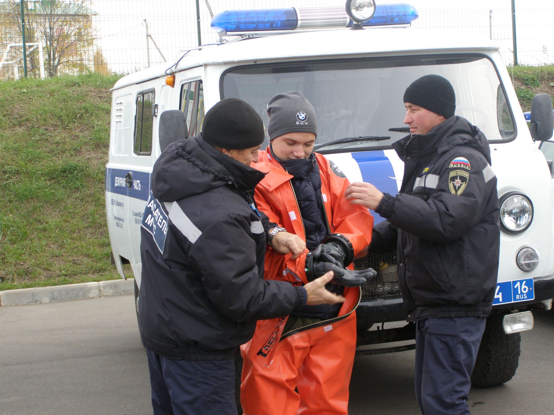 Полицейский  булып тумыйлар...