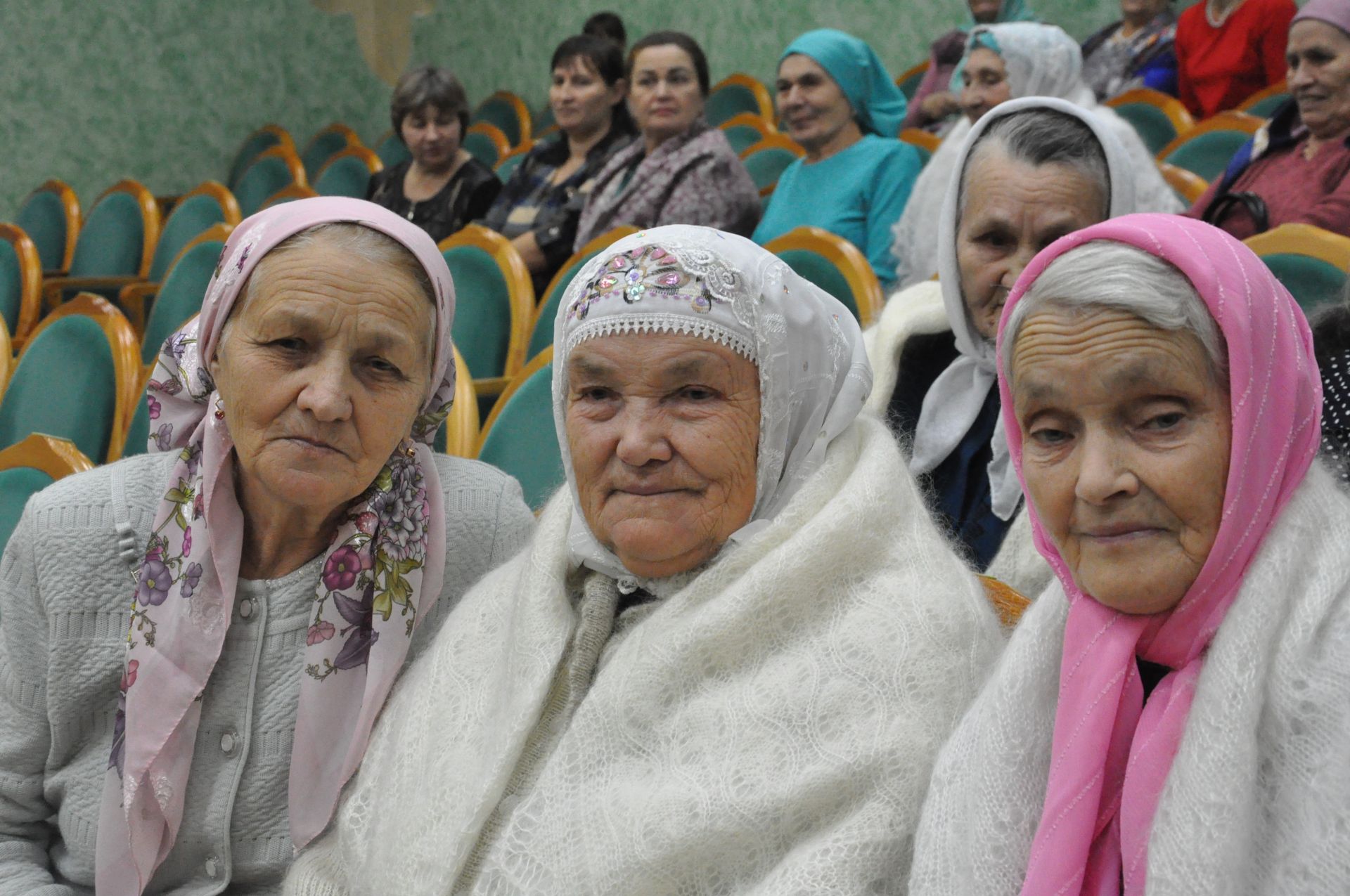 Сабада күп балалы һәм игезәк бәбиләр үстергән әниләр тәбрикләнде [+ФОТОРЕПОРТАЖ]