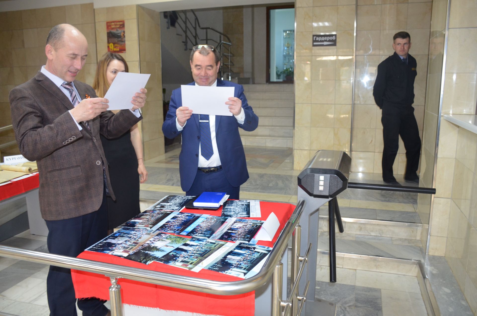 Бөек Ватан сугышында Җиңүнең 73 еллыгына багышланган архив документлары күргәзмәсе оештырылды