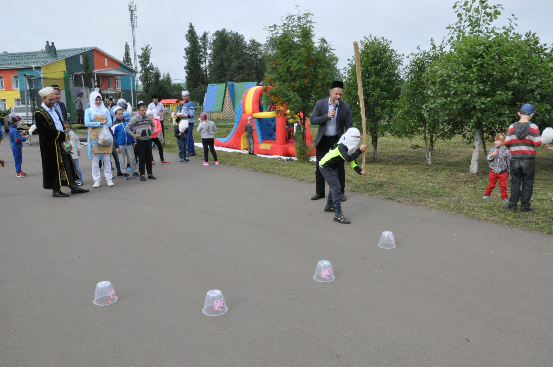 Лесхоз бистәсендә Корбан гаетенә багышлап балалар өчен үткәрелгән  бәйрәм чаралары (фоторепортаж)