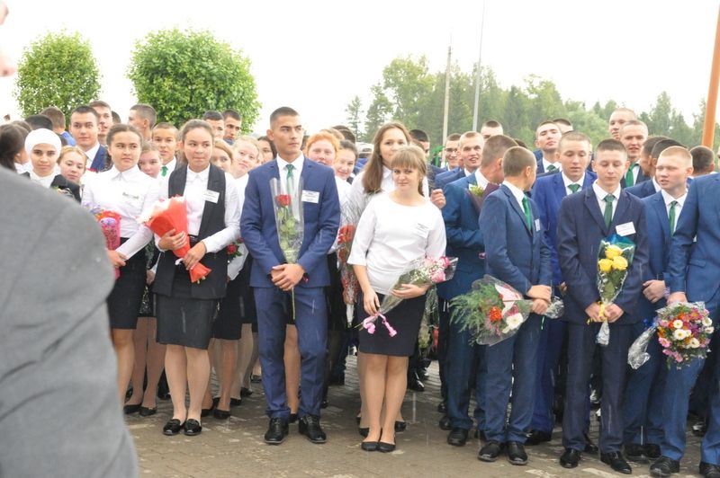 Саба  аграр  көллиятендә Белем бәйрәме  булды (фоторепортаж) +видео