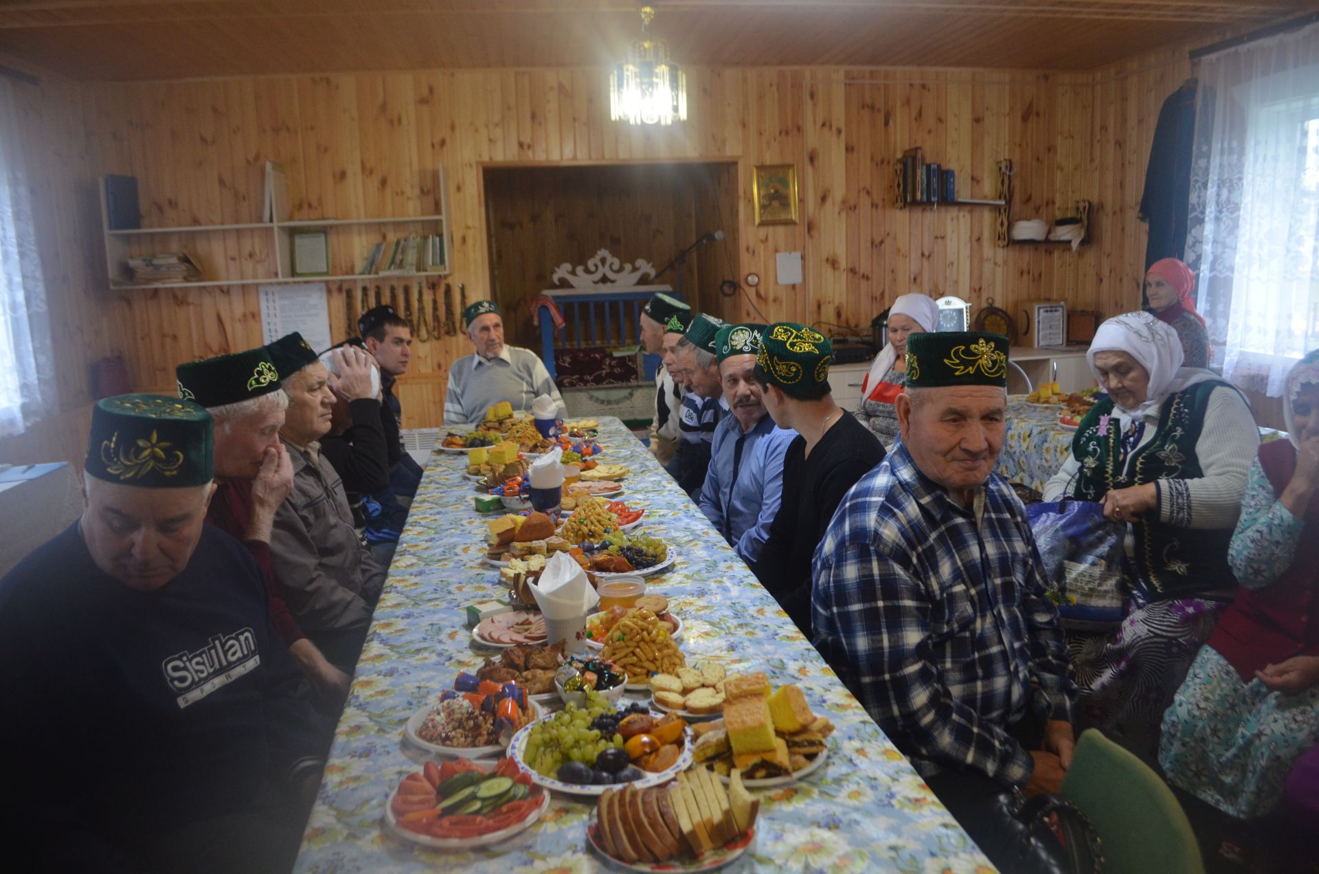 Иске Мичән авылында "Габдулла" мәчетенең 20 еллыгы унаеннан корбан ашы