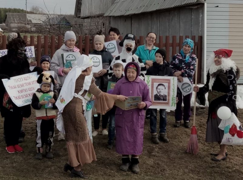 Тукай урамында бәйрәм «Телсез идек, Тукай безне телле итте»