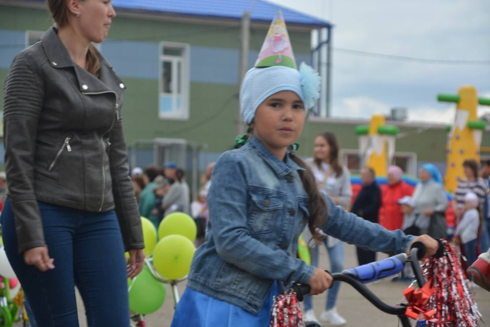 "Коляскалар парады"