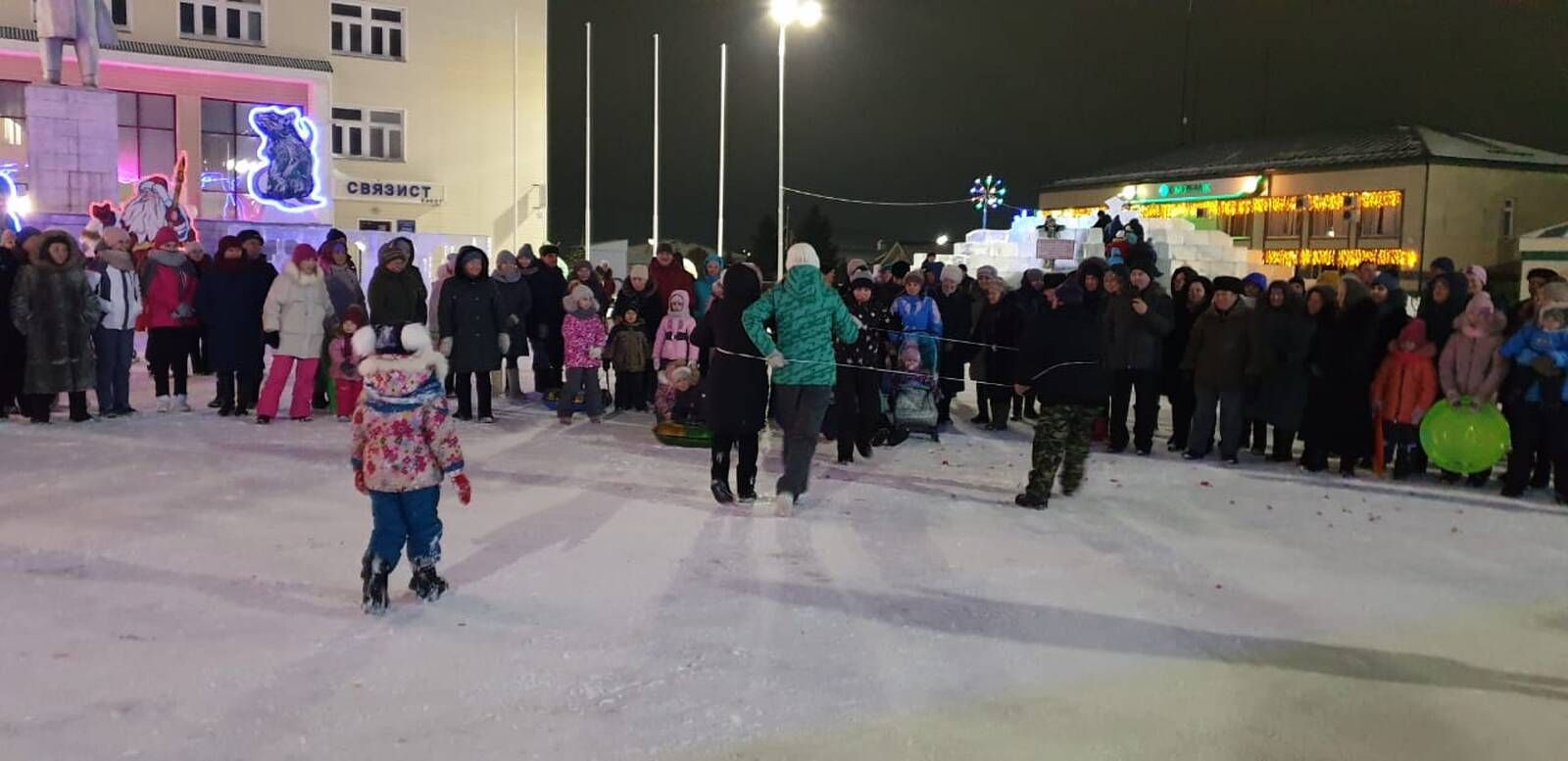 «Пусть всем счастье принесёт этот Старый Новый год!»