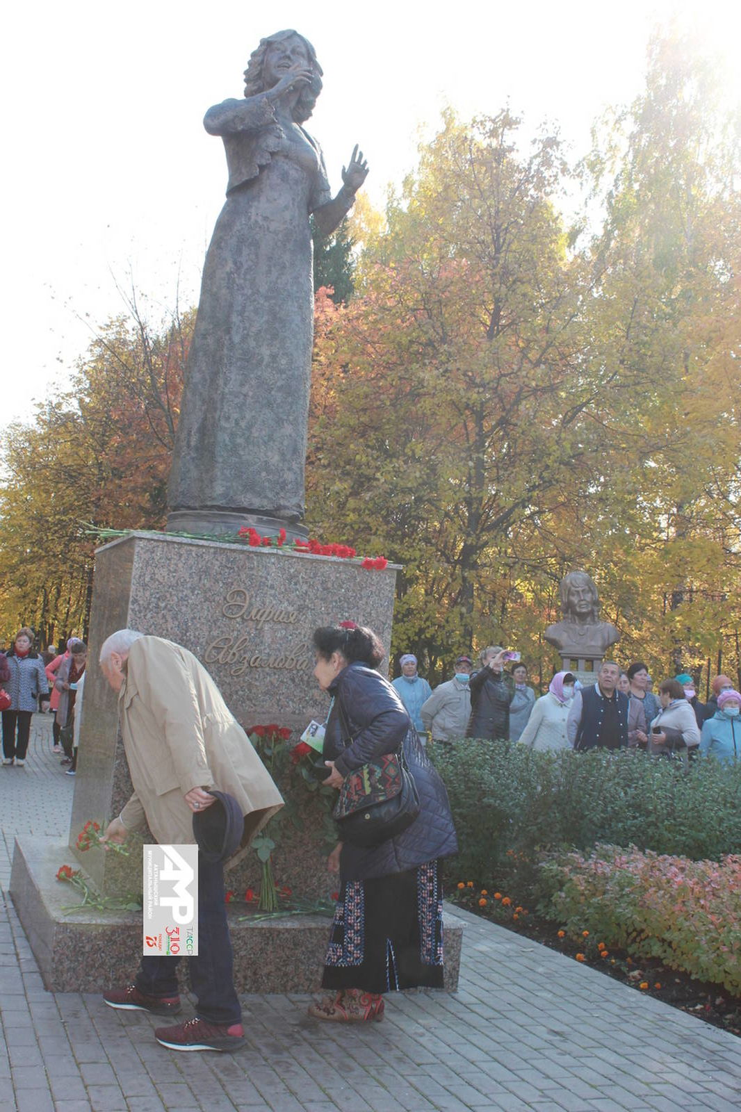 Татарстанның район башлыклар Актанышта милли мәдәният буенча эшчәнлек белән танышты