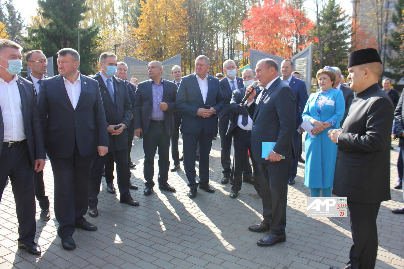 Татарстанның район башлыклар Актанышта милли мәдәният буенча эшчәнлек белән танышты