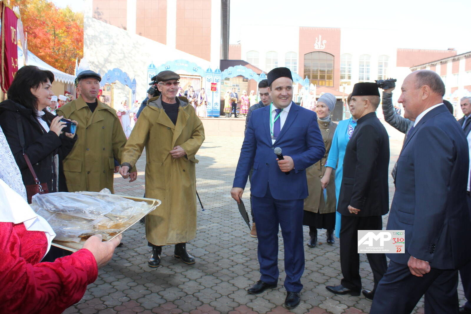 Татарстанның район башлыклар Актанышта милли мәдәният буенча эшчәнлек белән танышты