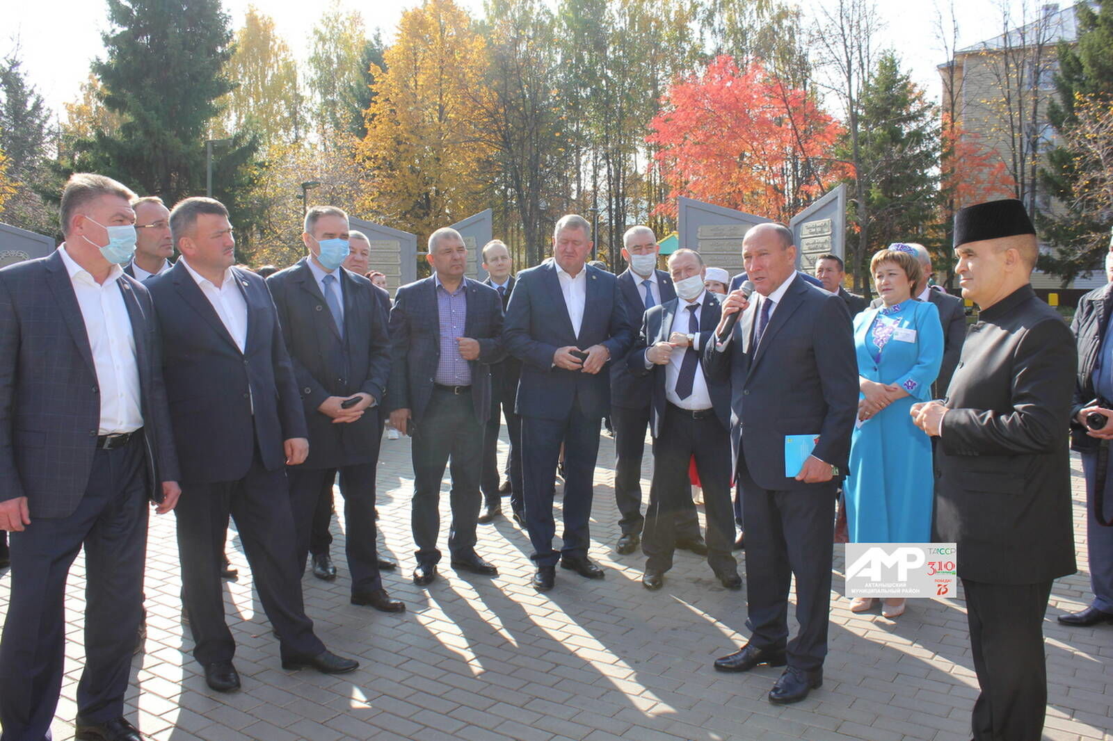 Татарстанның район башлыклар Актанышта милли мәдәният буенча эшчәнлек белән танышты