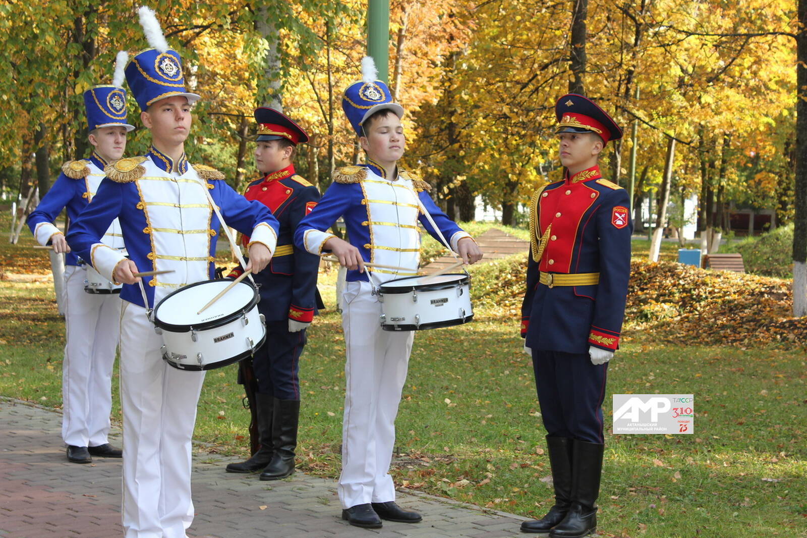 Татарстанның район башлыклар Актанышта милли мәдәният буенча эшчәнлек белән танышты