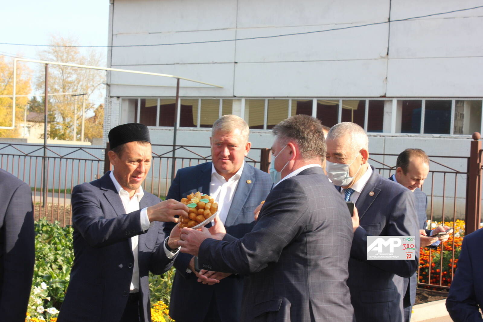 Татарстанның район башлыклар Актанышта милли мәдәният буенча эшчәнлек белән танышты