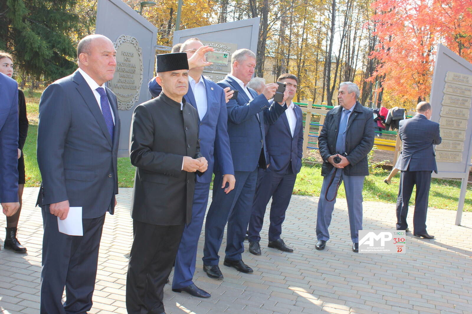 Татарстанның район башлыклар Актанышта милли мәдәният буенча эшчәнлек белән танышты