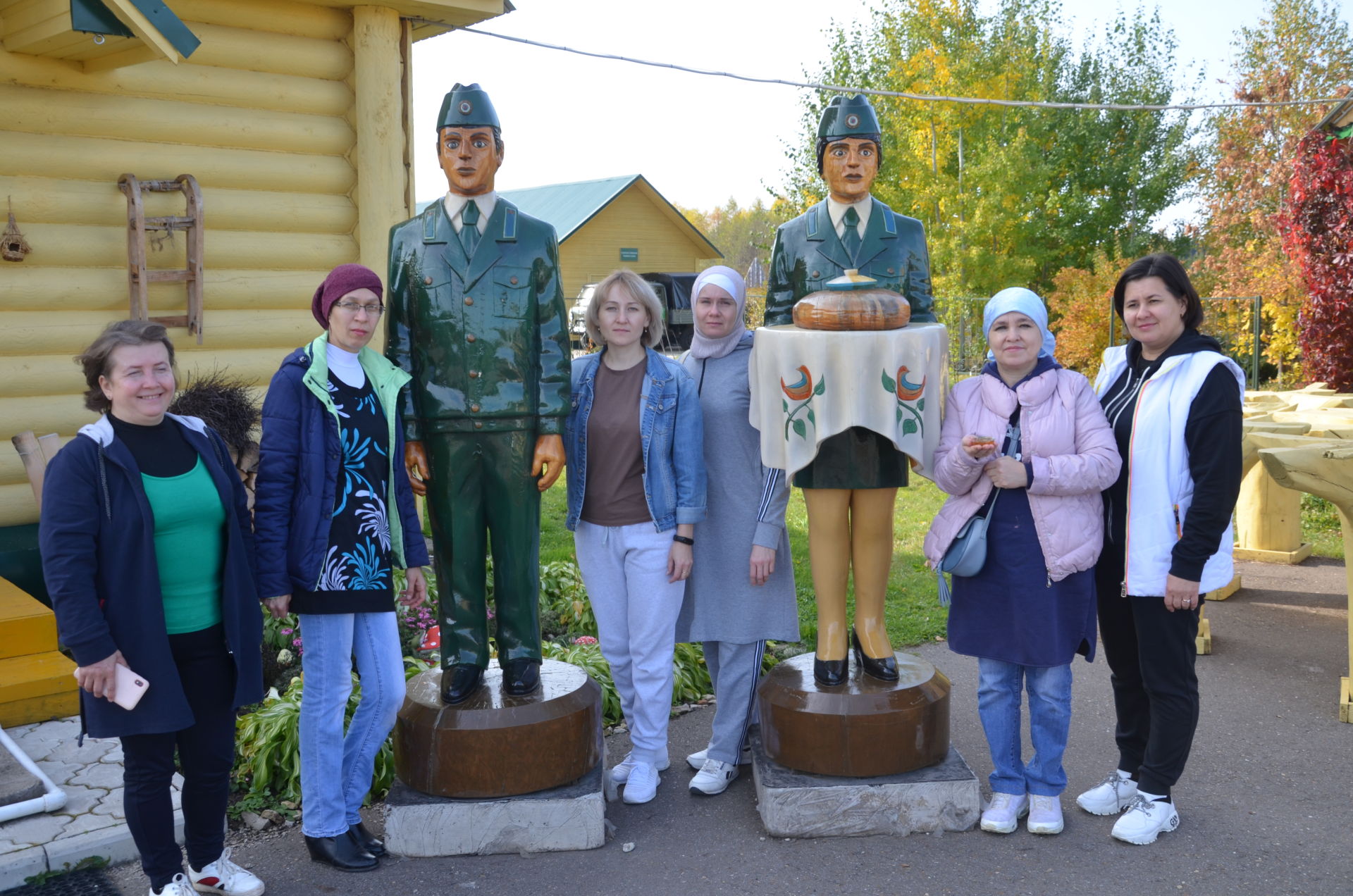 Лесхозда банан да, ананас та үсә