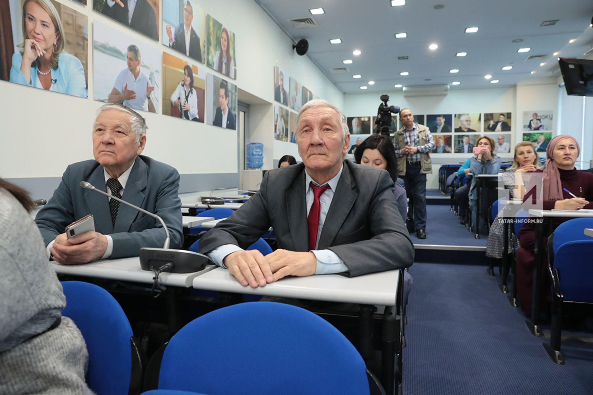 Безнең  урамда  да бәйрәм: Сабадан Розалия  Мөхәммәдиева «Татмедиа» үткәргән бәйгедә смартфон отты