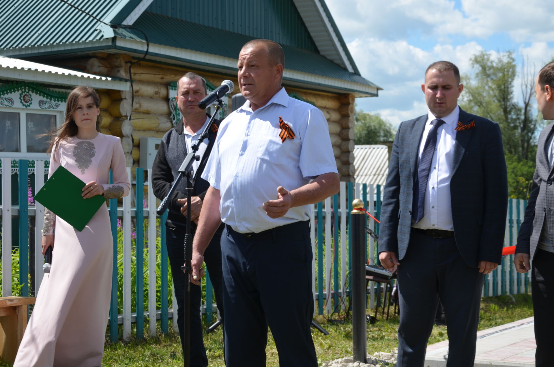 &nbsp;Чәбки - Саба авылында&nbsp; Бөек Ватан сугышында яу &nbsp;кырында ятып калучылар истәлегенә монумент ачылды (фоторепортаж).