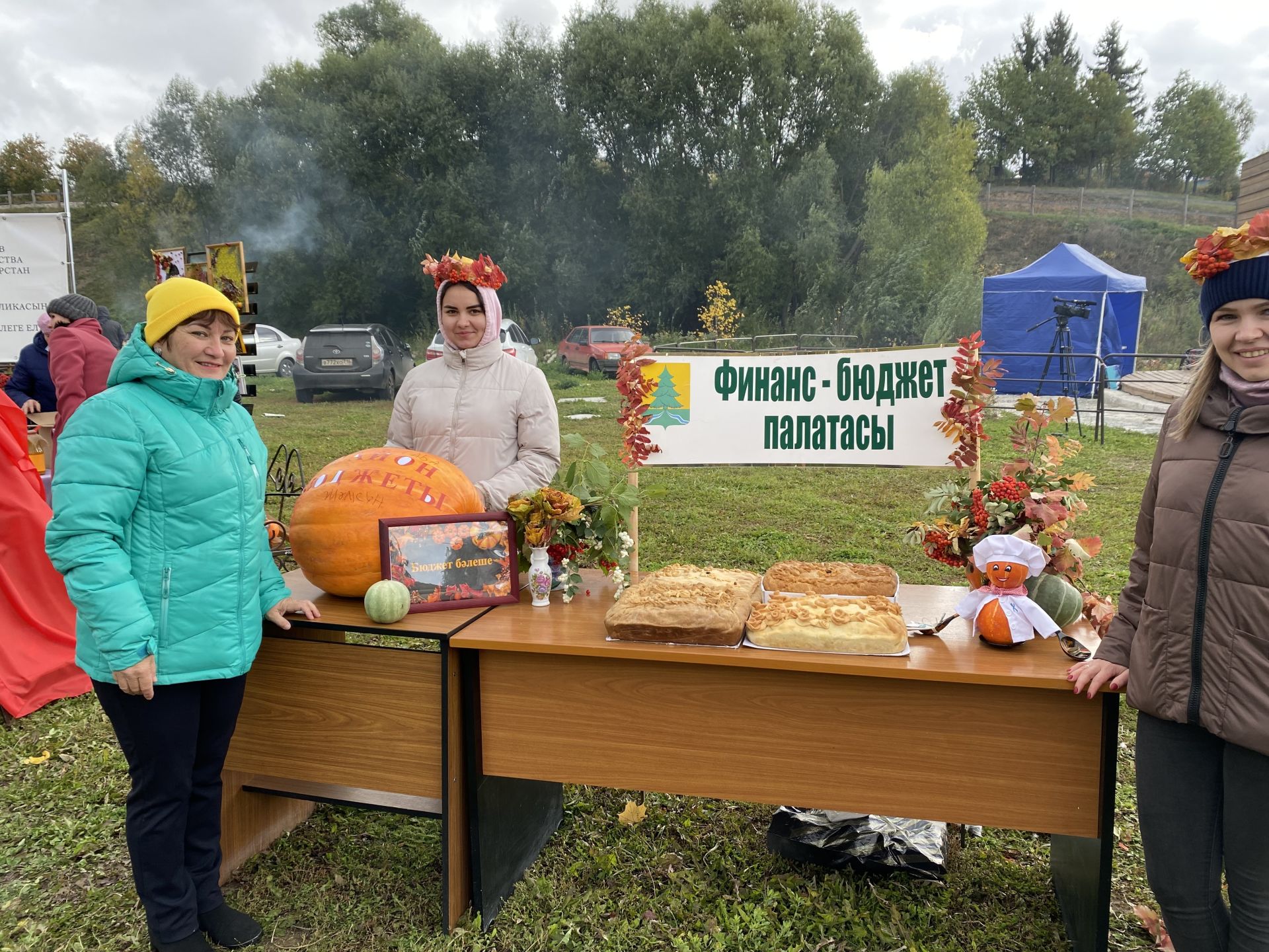 Сайлауга килүчеләр кабак бәлешеннән авыз иттеләр