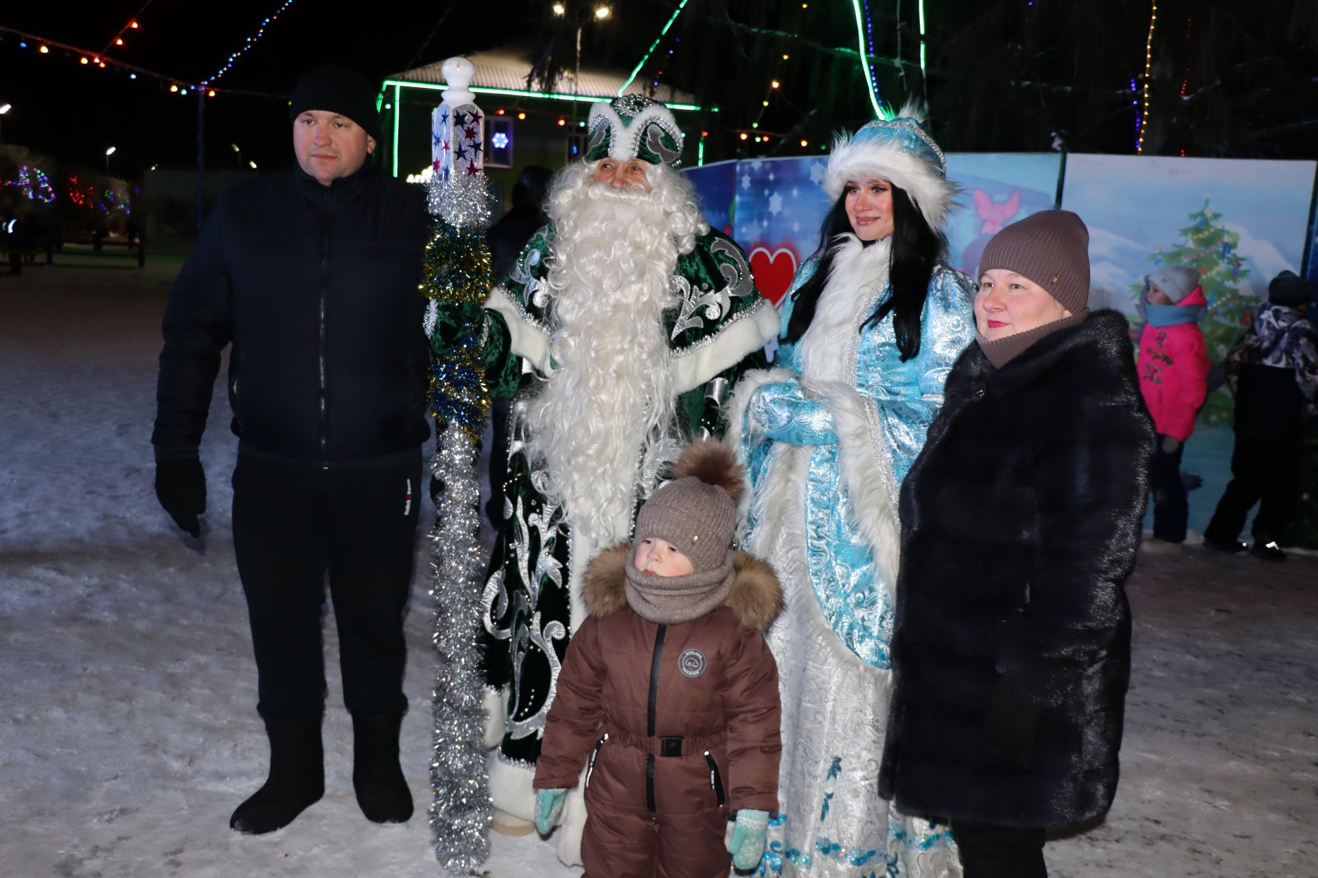 Бүген  кич Сабада төп  Чыршыны  ачу тантанасы булды