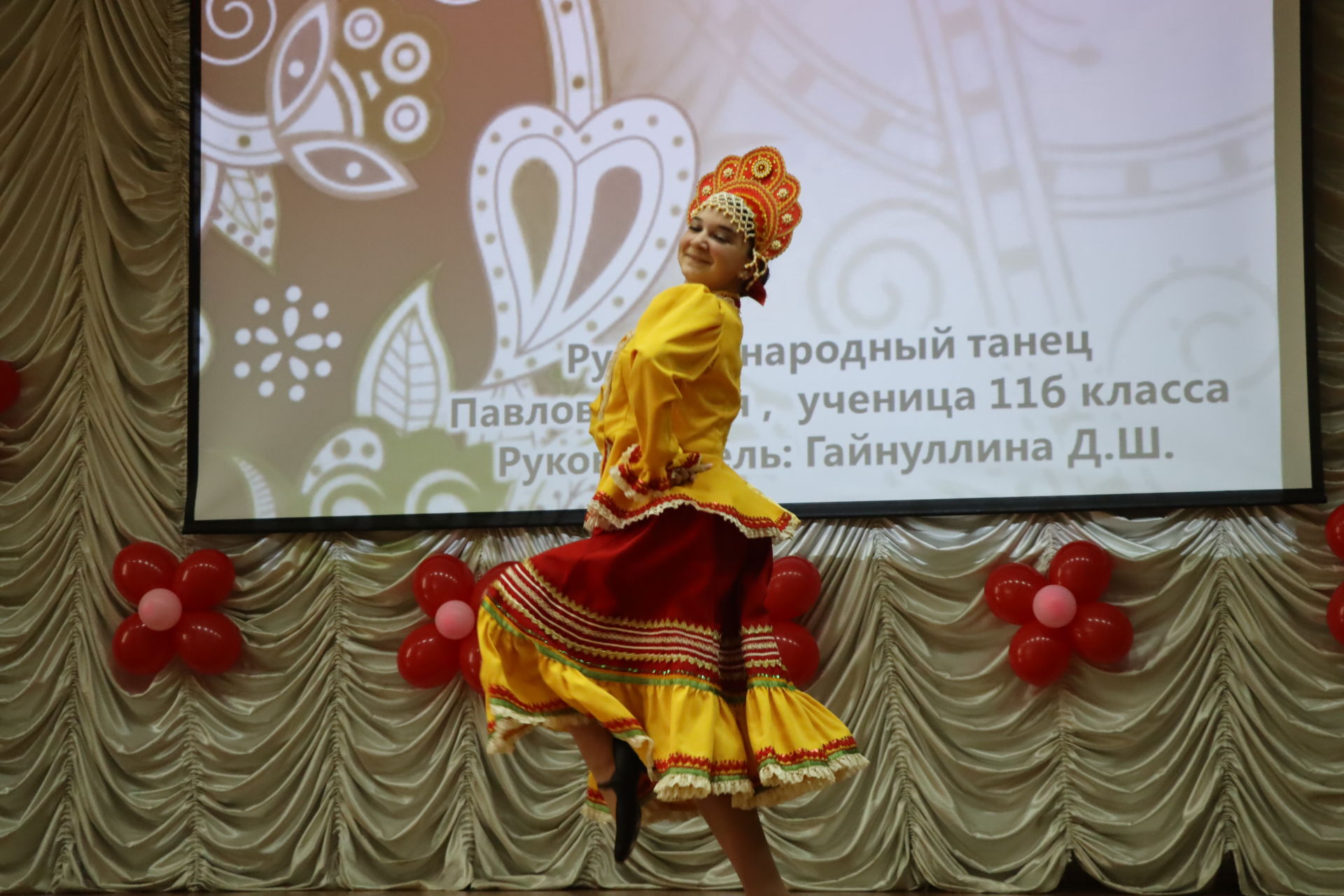 Бүген Шәмәрдәннең «Үсеш» лицеенда 3 нче республикакүләм туган телләр фестивале үтте