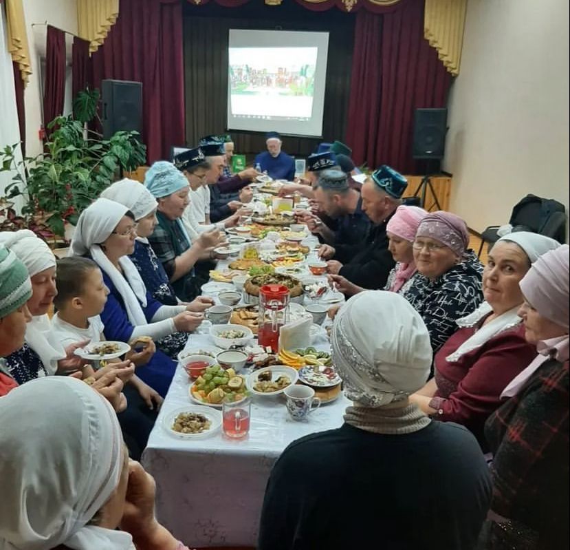 Тенеки авылында Идел буе Болгар дәүләтендә Ислам динен кабул итүгә 1100 ел тулуга багышланган вәгазь кичәсе узды