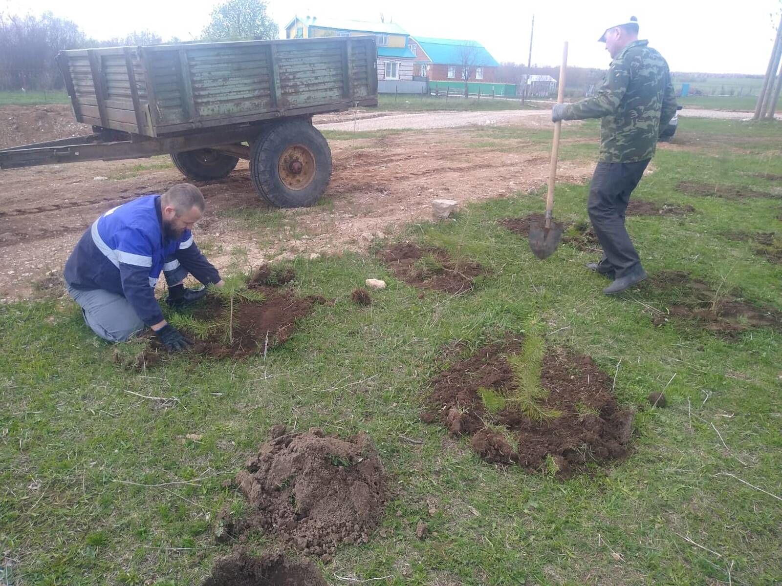 Югары Симет авыл җирлеге “Хәтер бакчасы” акциясендә катнашты