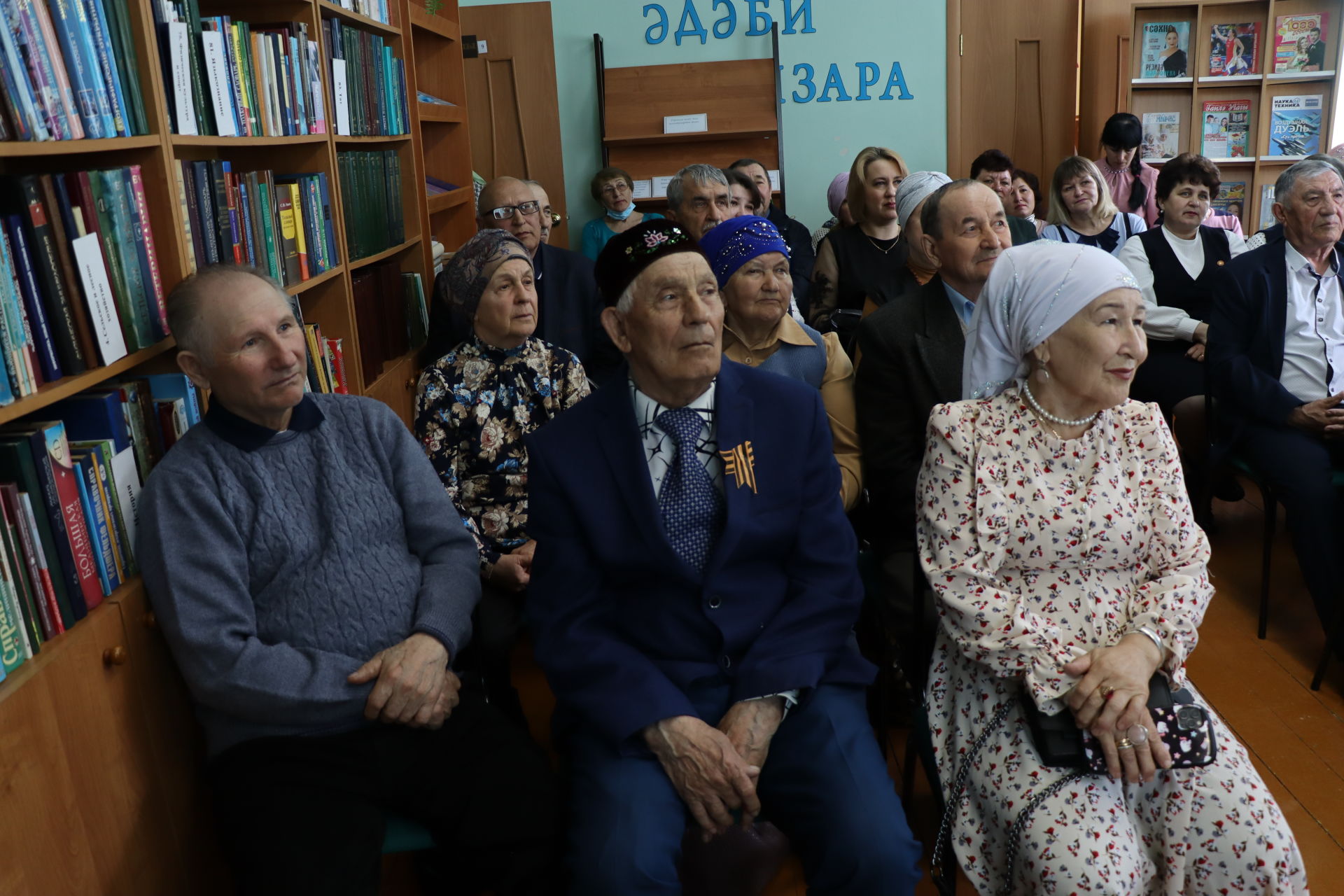 Саба&nbsp; китапханәсендә шагыйрь, язучы Рашат &nbsp;Низамиев белән очрашу