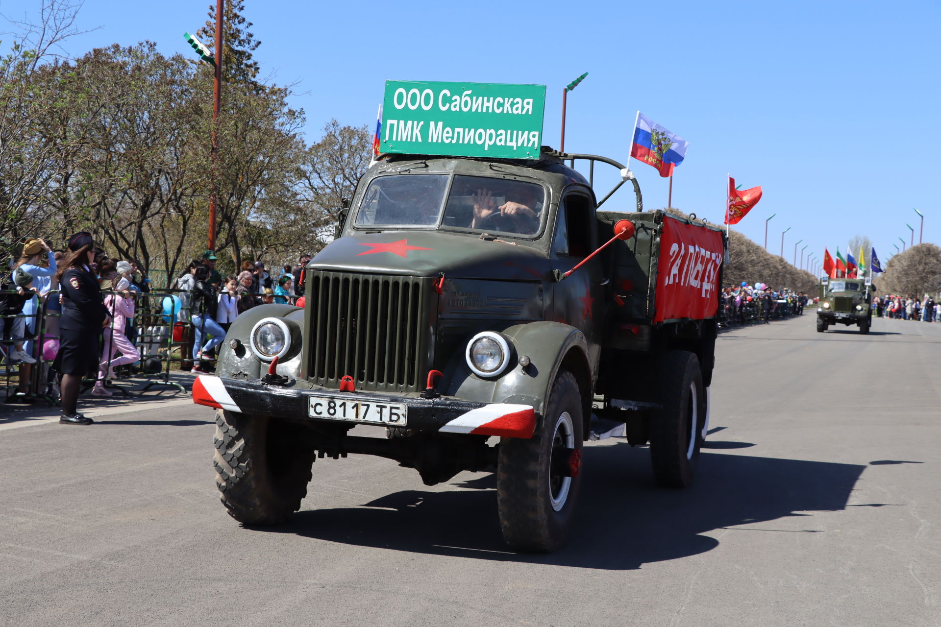 Сабада узган хәрби техника парадыннан фоторепортаж