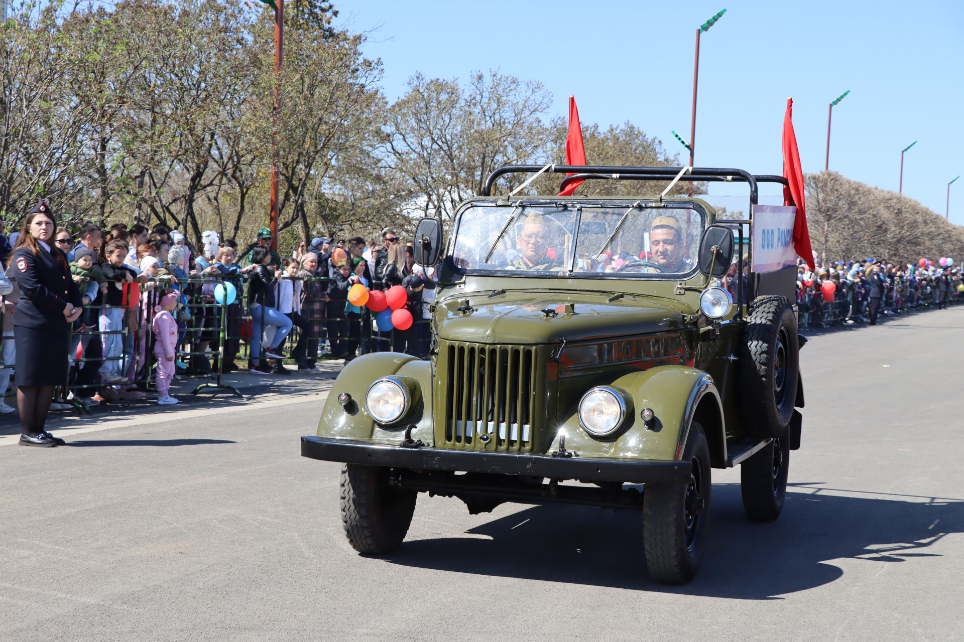 Сабада узган хәрби техника парадыннан фоторепортаж