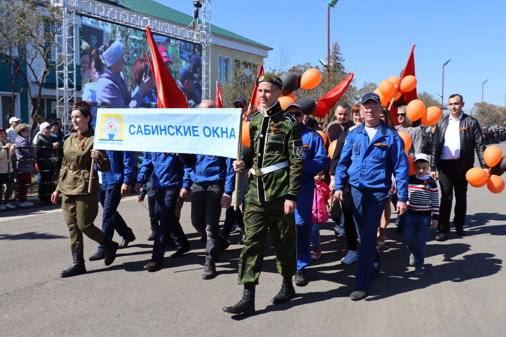 Байлар Сабасында Бөек Җиңүнең 77 еллыгына багышланган бәйрәм парады узды [фоторепортаж]