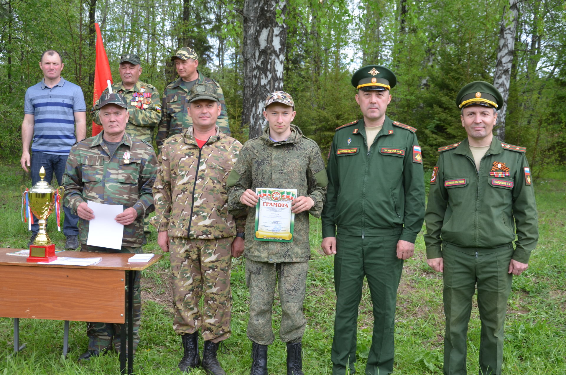 Арташ урманы аланында укучыларның хәрби кыр җыены булды