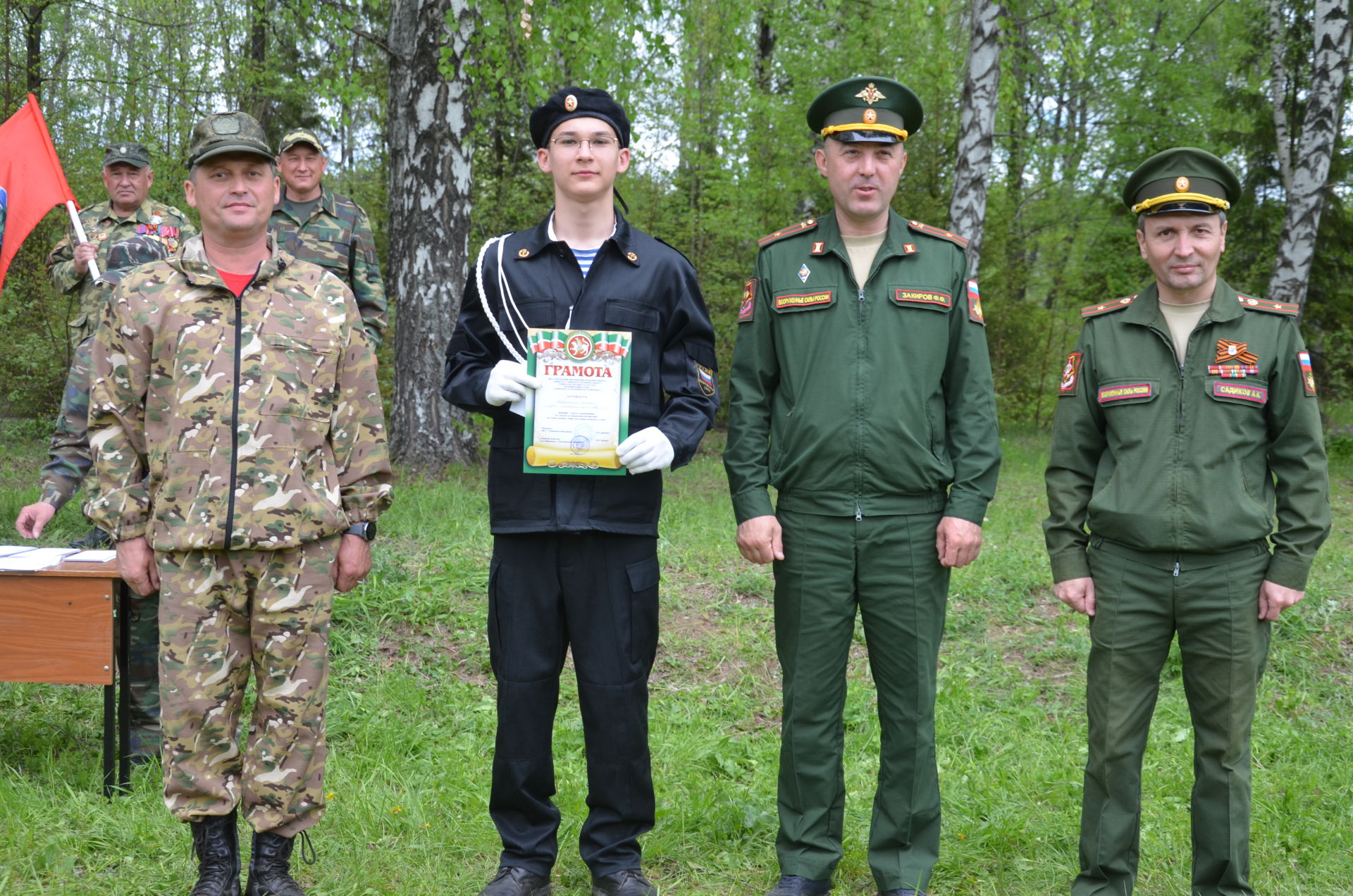 Арташ урманы аланында укучыларның хәрби кыр җыены булды