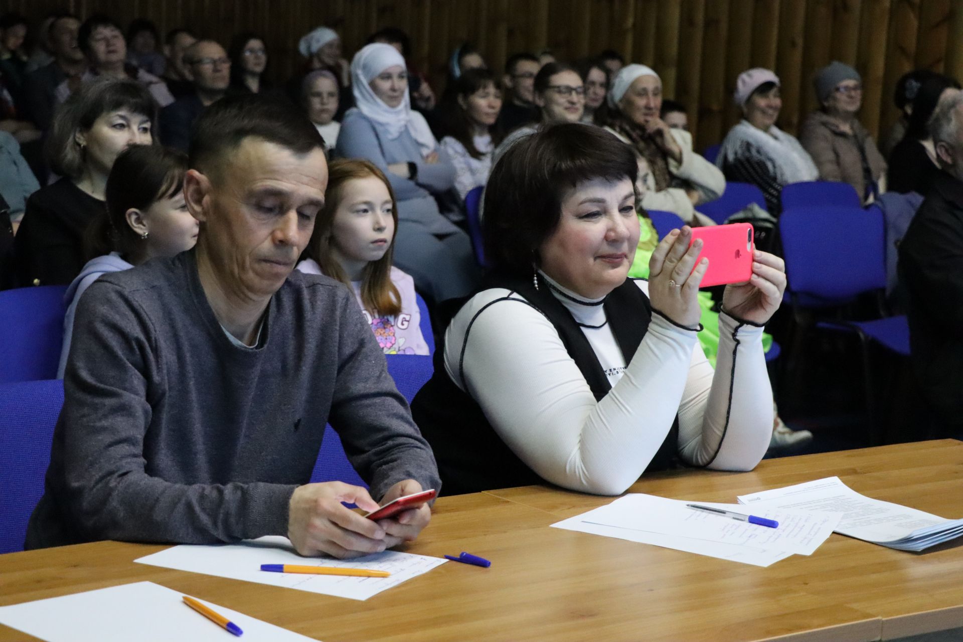 Мунчала бәйләделәр, орлык чыгардылар, сөрән салып солдатка да озаттылар