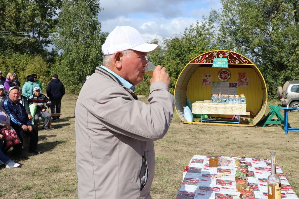 Шекшедә умартачылар  бәйрәме– бал кортлары туе гөжләде