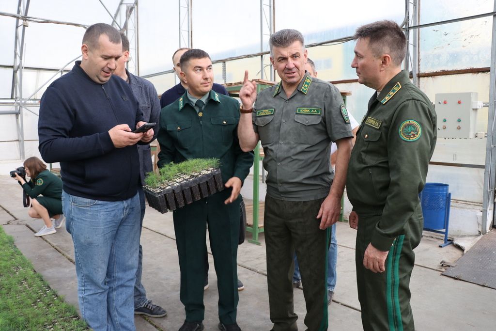 Лесхозга Беларусь Республикасы урманчылары  килде