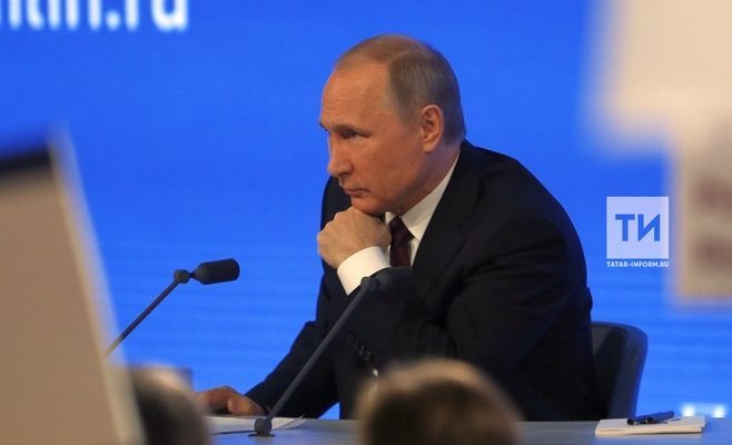 Путин Ленинны мавзолейга урнаштыруны изгеләргә баш ию белән чагыштырган