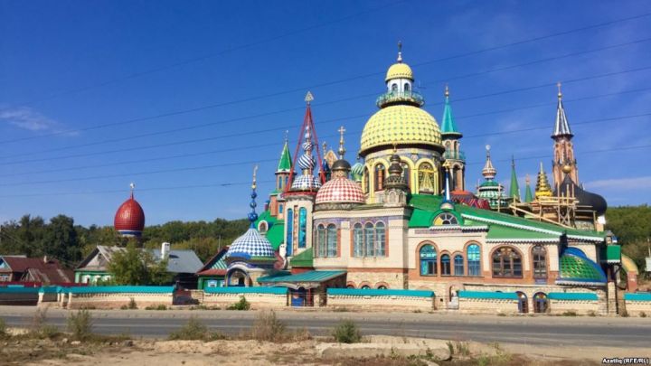 "Дөнья диннәре гыйбадәтханәсе": Татар мәчете сәнгате үзәген булдыру эше туктап калган