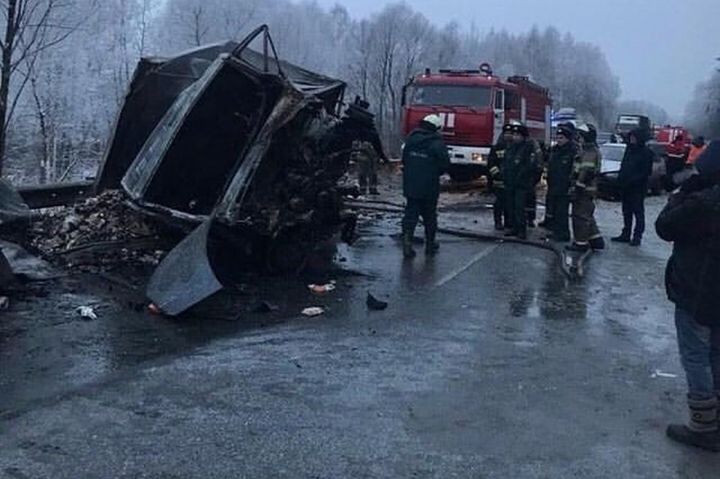 Татарстанда биш кеше М7 трассасында зур авариядә зыян күргән