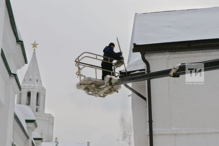 Кыш буена Казанда беркем дә, түбәдән кар төшеп, зыян күрмәгән