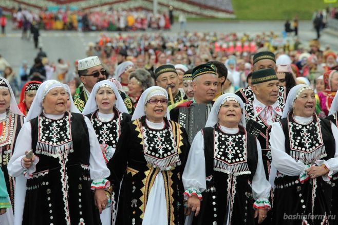 Уфадагы Милли костюмнар парадында Россия рекорды куелган