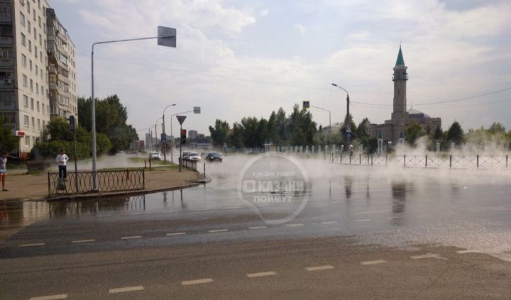 Кайнар су агу сәбәпле, Казанның Чуйков урамында хәрәкәт чикләнгән