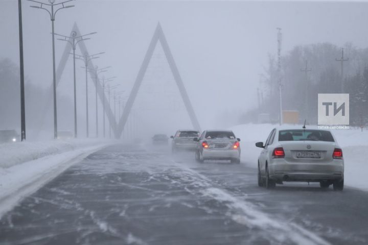 Татарстан синоптиклары бозлавык һәм көчле җил турында кисәтә