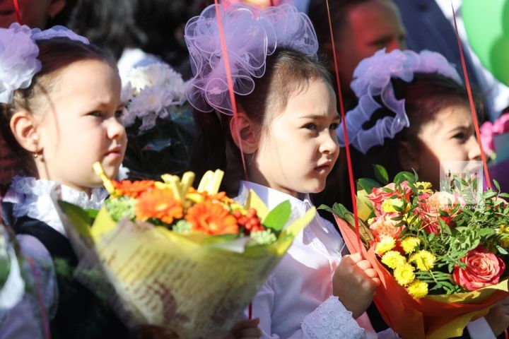 Мәгариф министрлыгы Белем бәйрәмен 2 сентябрьгә күчермәскә киңәш итте