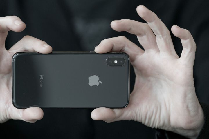 "АЛМАЛЫ ЛИХОРАДКА" ЯКИ IPHONEга ЧИРАТ ТОРГАН ӨЧЕН 1 МИЛЛИОН!